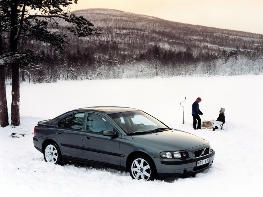  Volvo S60 AWD 2002 года  (фото 9 из 13)